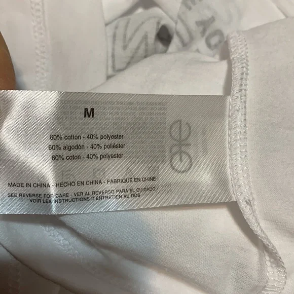 3/$20 Anne Klein M Cityscape Tee - Picture 8 of 10